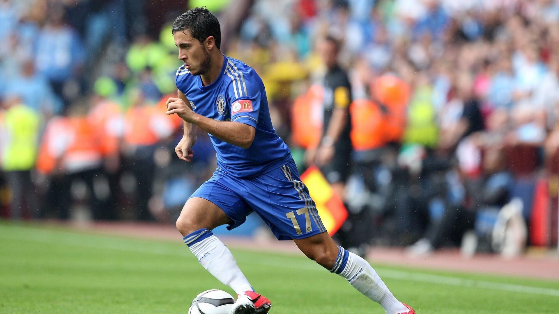 弗朗索瓦·霍尔茨豪伊泽：突破防线无所畏，展现南非队的多样进攻方式